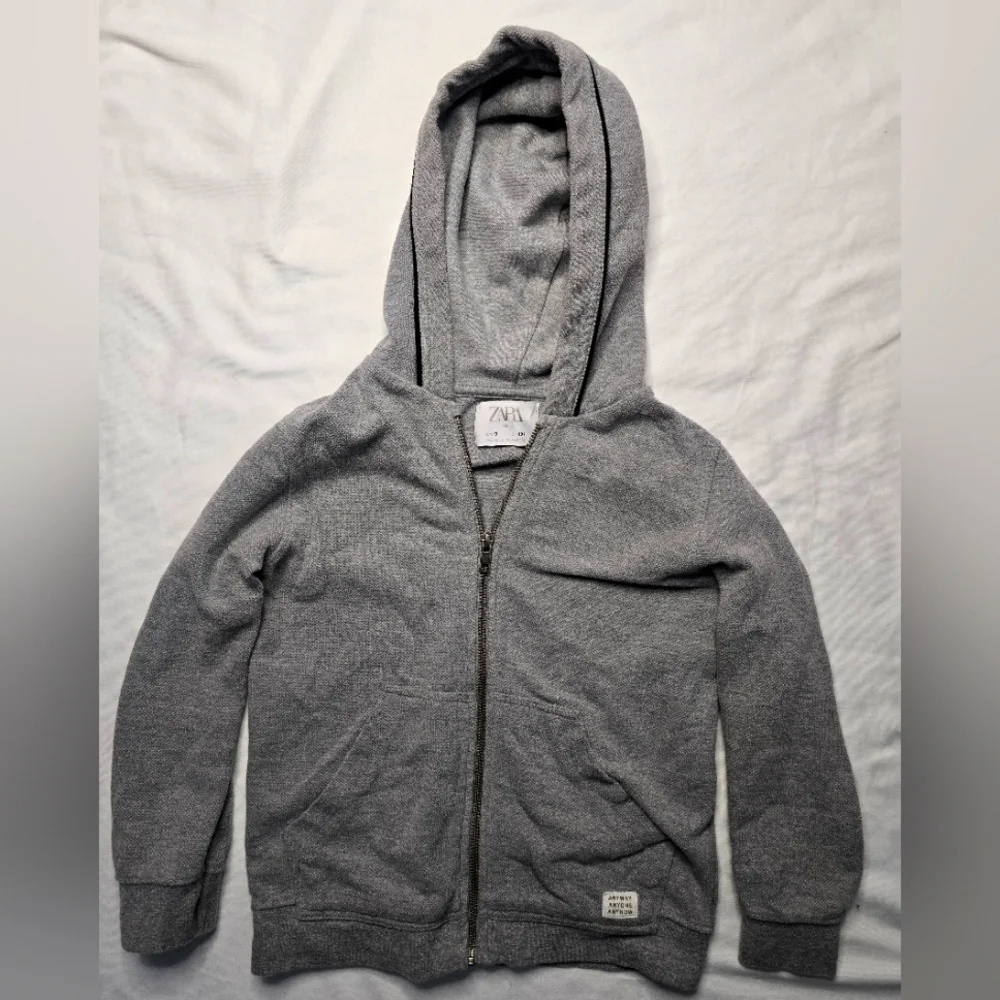 Zara kids zip up hoodie grey size 7